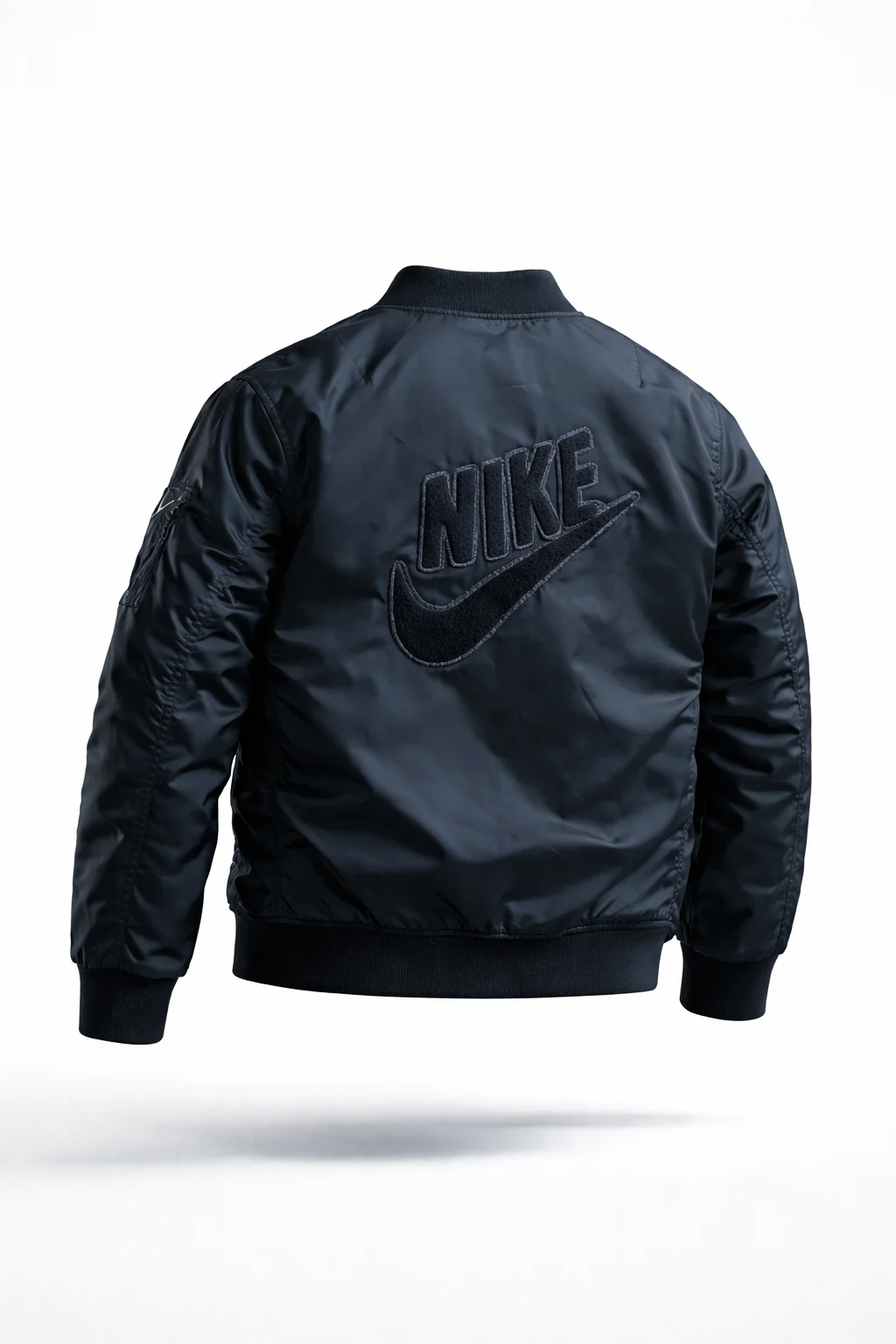 Publicación de chaqueta Nike para Cool Shop