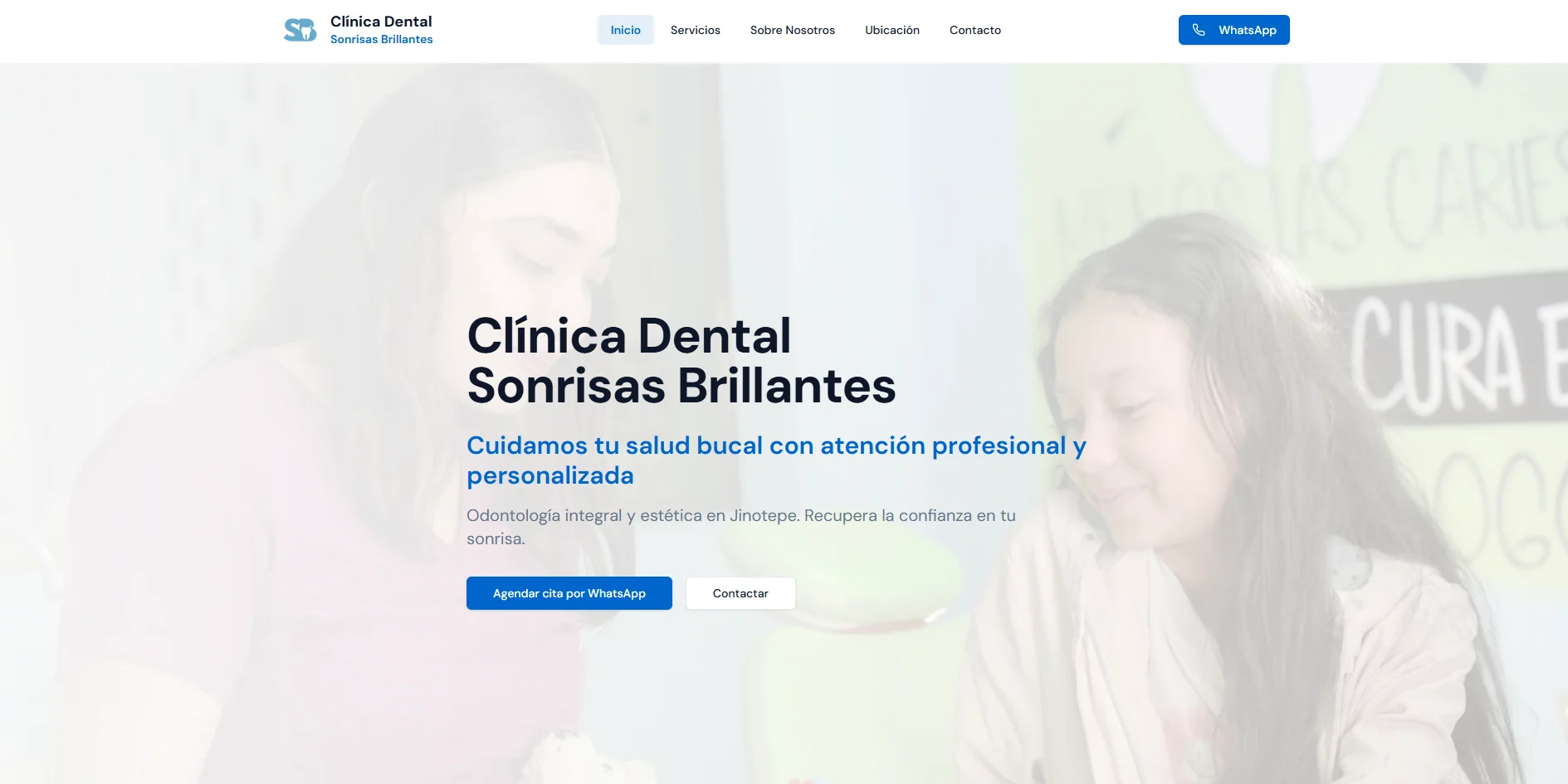 Vista de la página web de Clínica Dental Sonrisas Brillantes